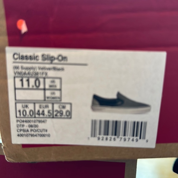 Classic Slip-On - Picture 9 of 10